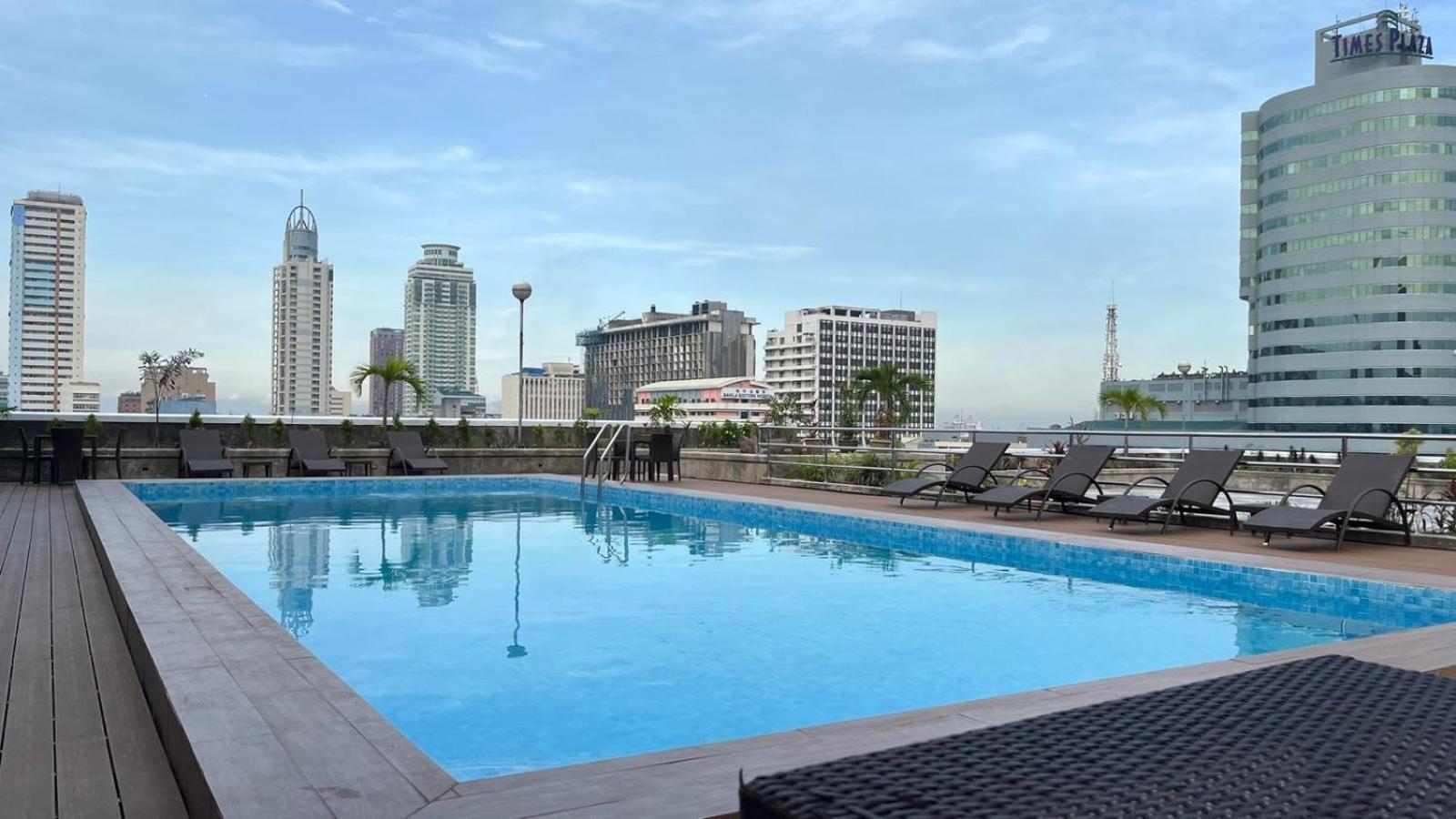 Pearl Manila Hotel Exteriör bild